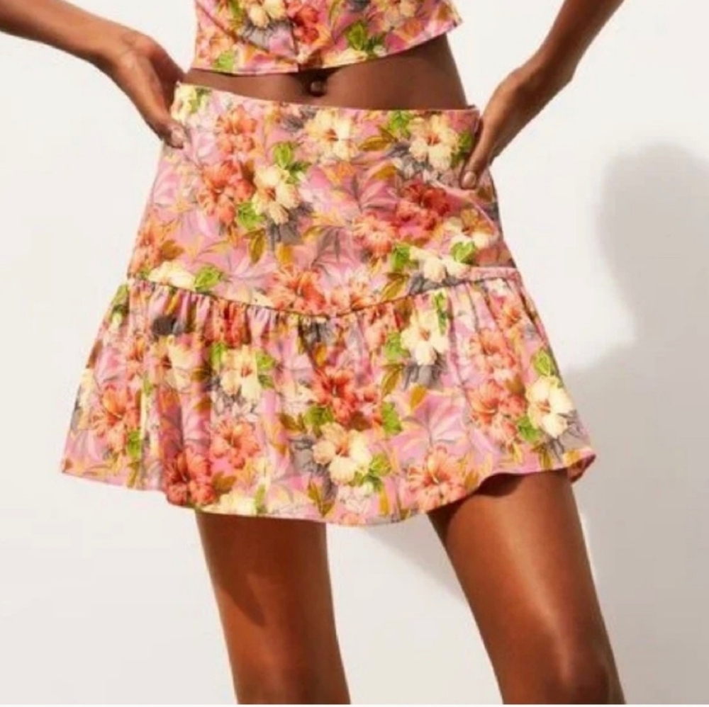 Zara Floral Print Mini Skort Size S